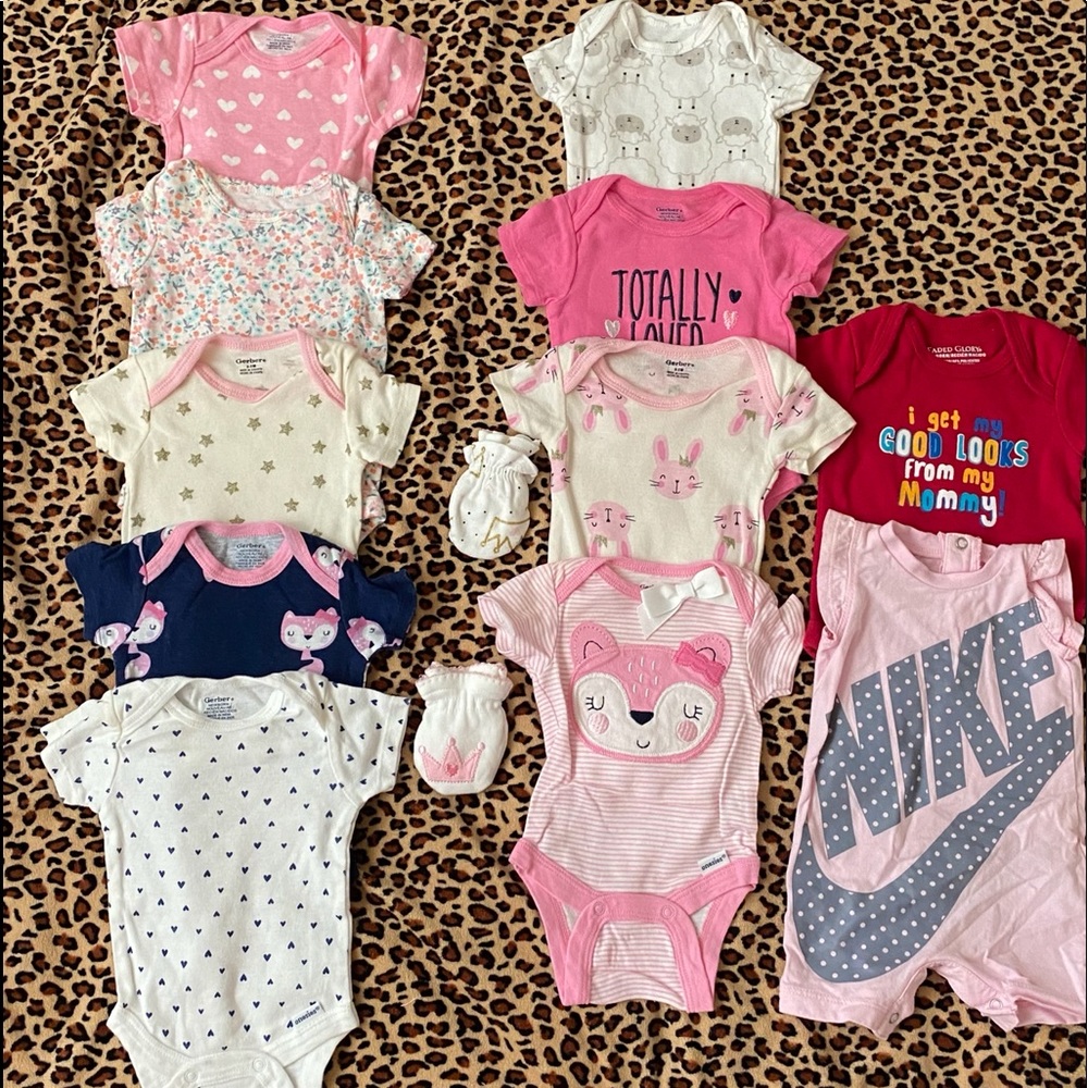 Baby Girl Clothes Bundle (Newborn)